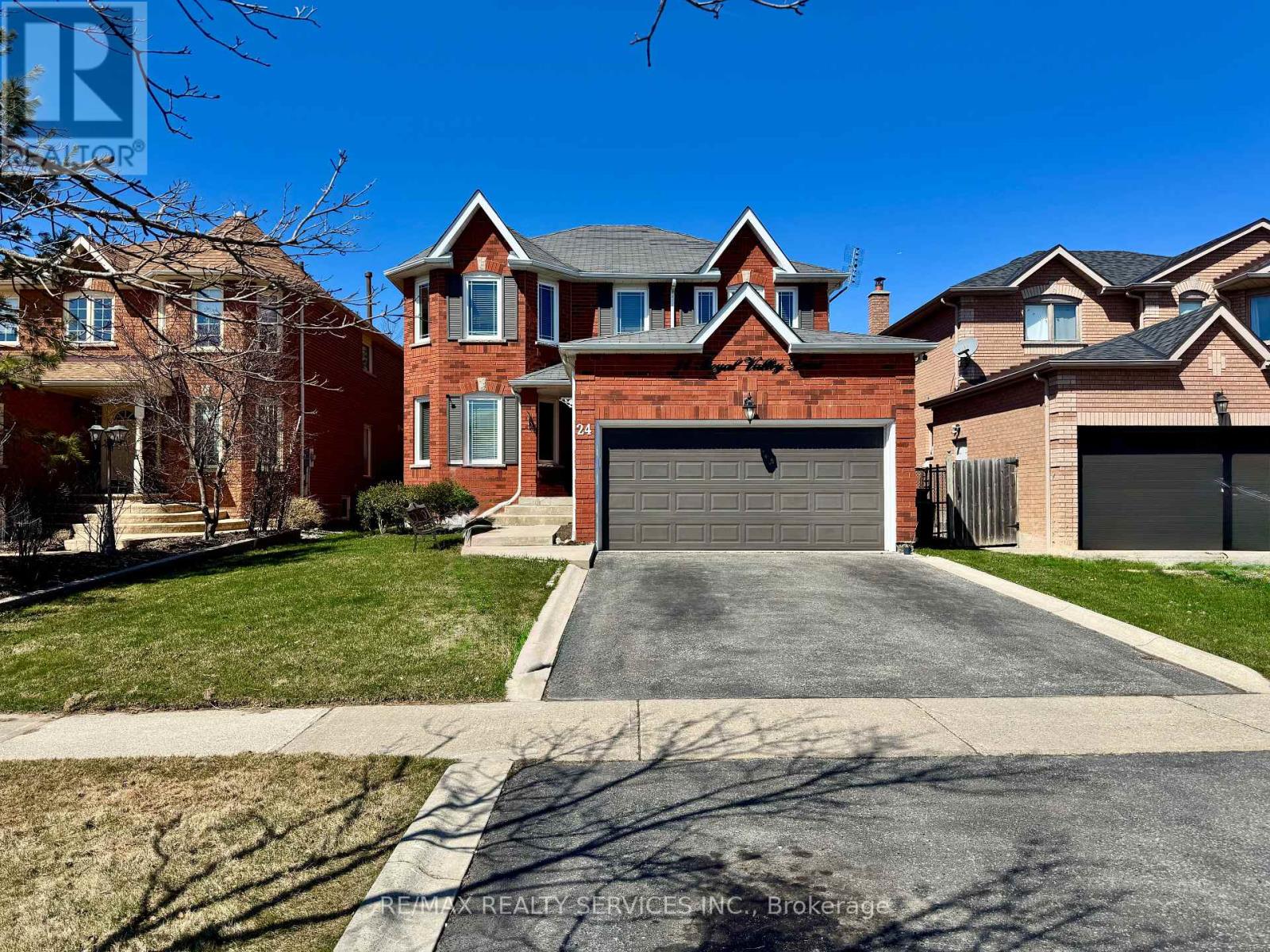 24 Royal Valley Dr, Caledon, ON L7C 1B2