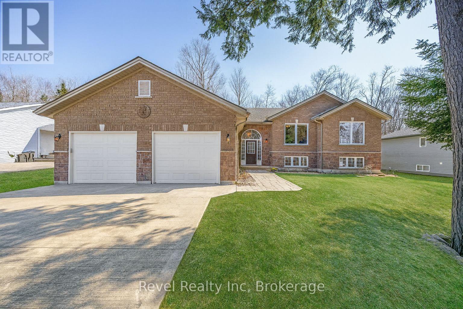 89 Trout Ln, Tiny, ON L9M 0J1