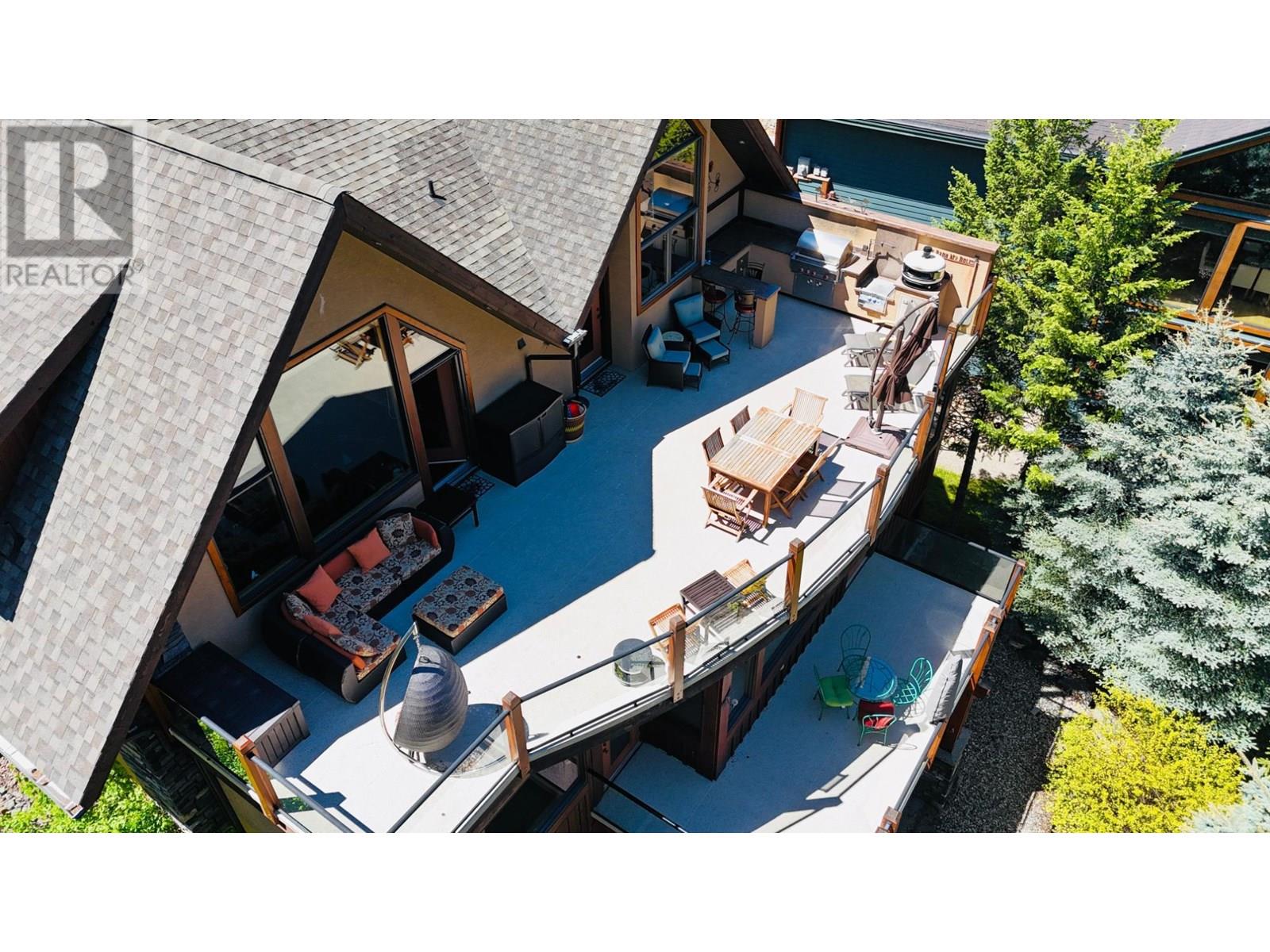 2557 Ledgerock Rdg, Invermere, BC V0A 1K6