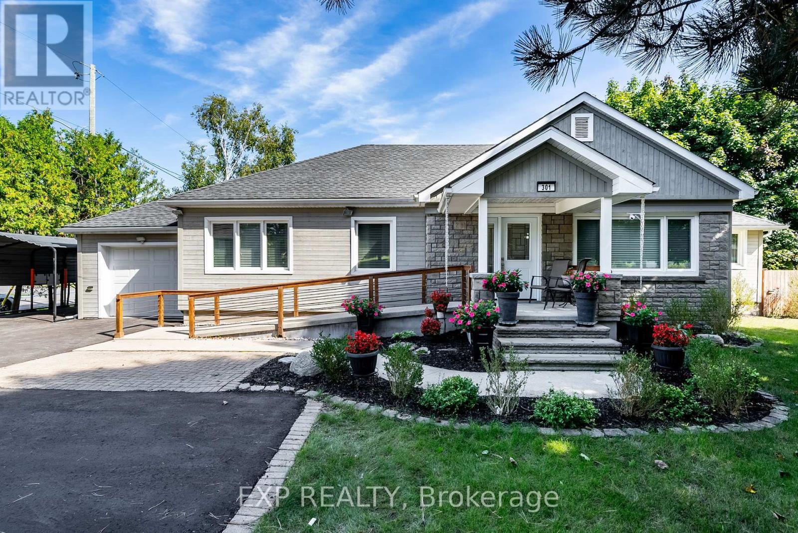 301 Kendalwood Rd, Whitby Blue Grass Meadows, ON L1N 2G2