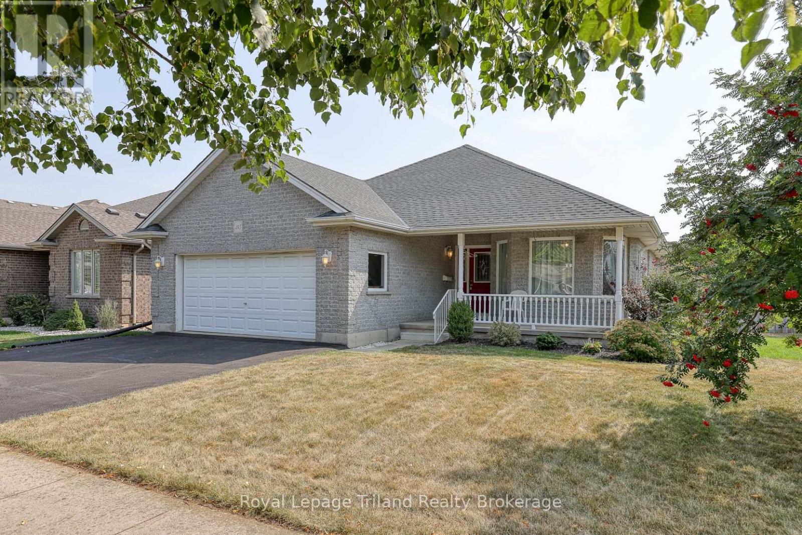 245 Falcon Dr, Woodstock, ON N4T 0A1