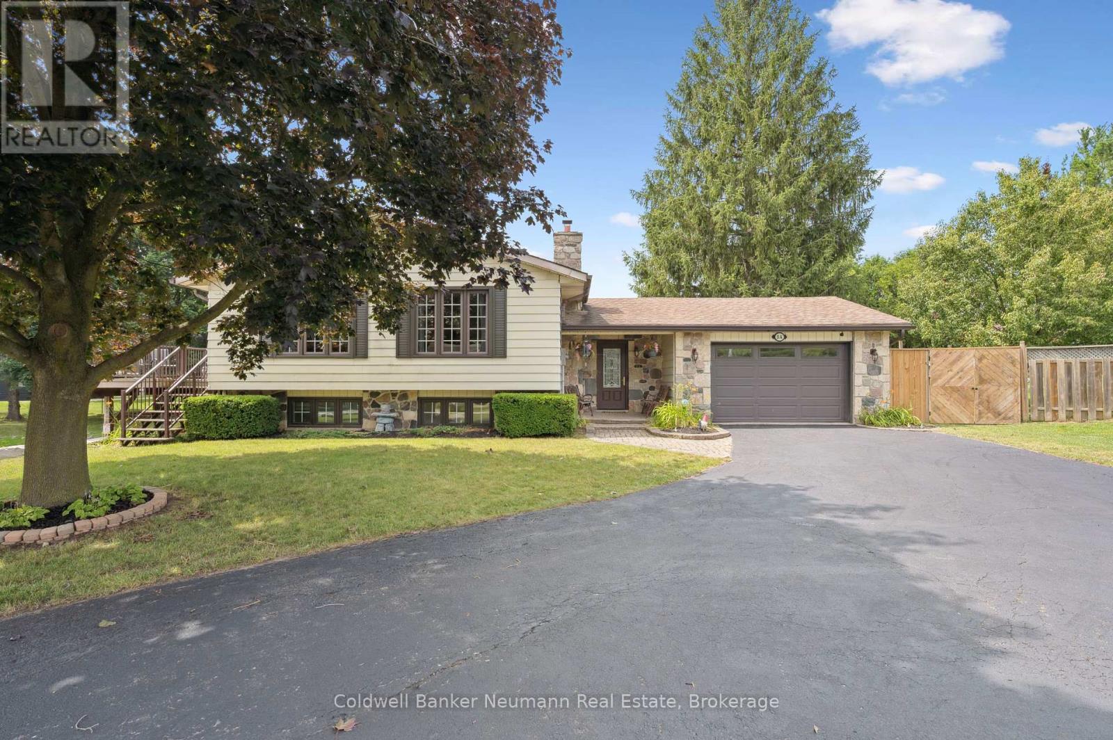 5 A Hamilton Dr, Guelpheramosa, ON N1H 6J2