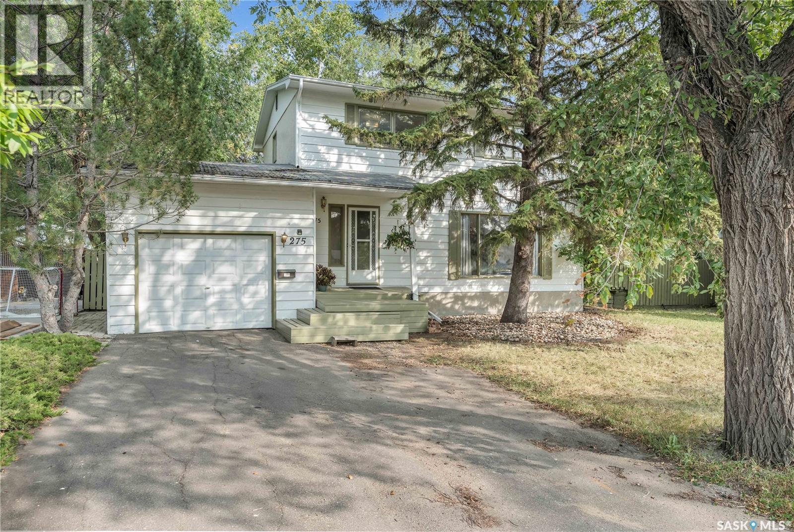 275 Logan Cres, Regina, SK S4S 5S8