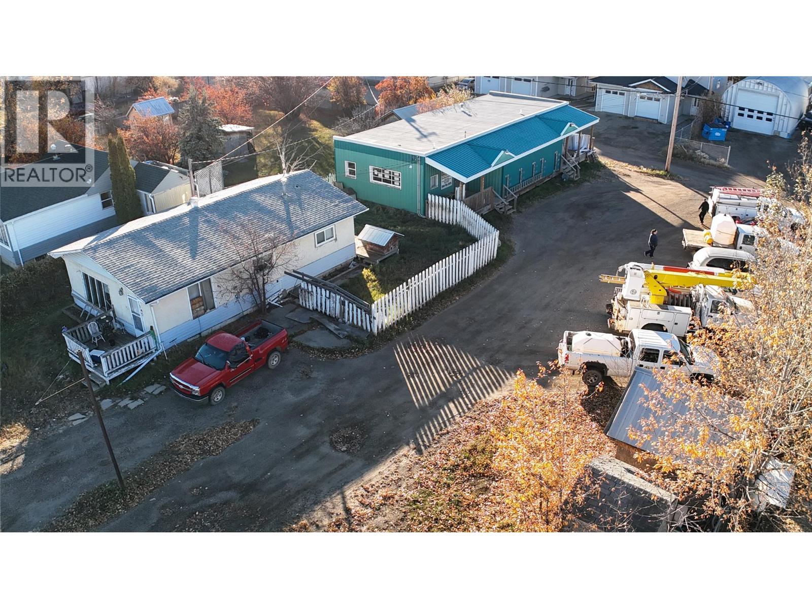 14331437 101 Ave, Dawson Creek, BC V1G 2A6