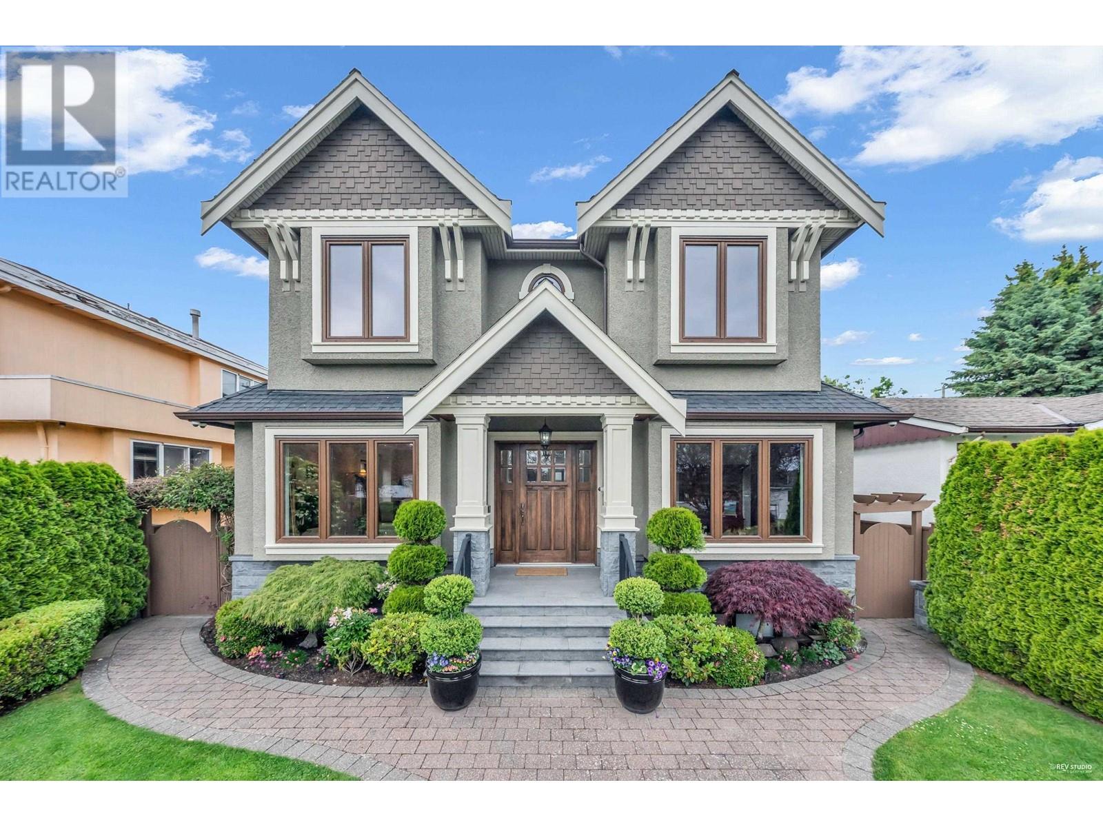 283 W 45th Ave, Vancouver, BC V5Y 2W3