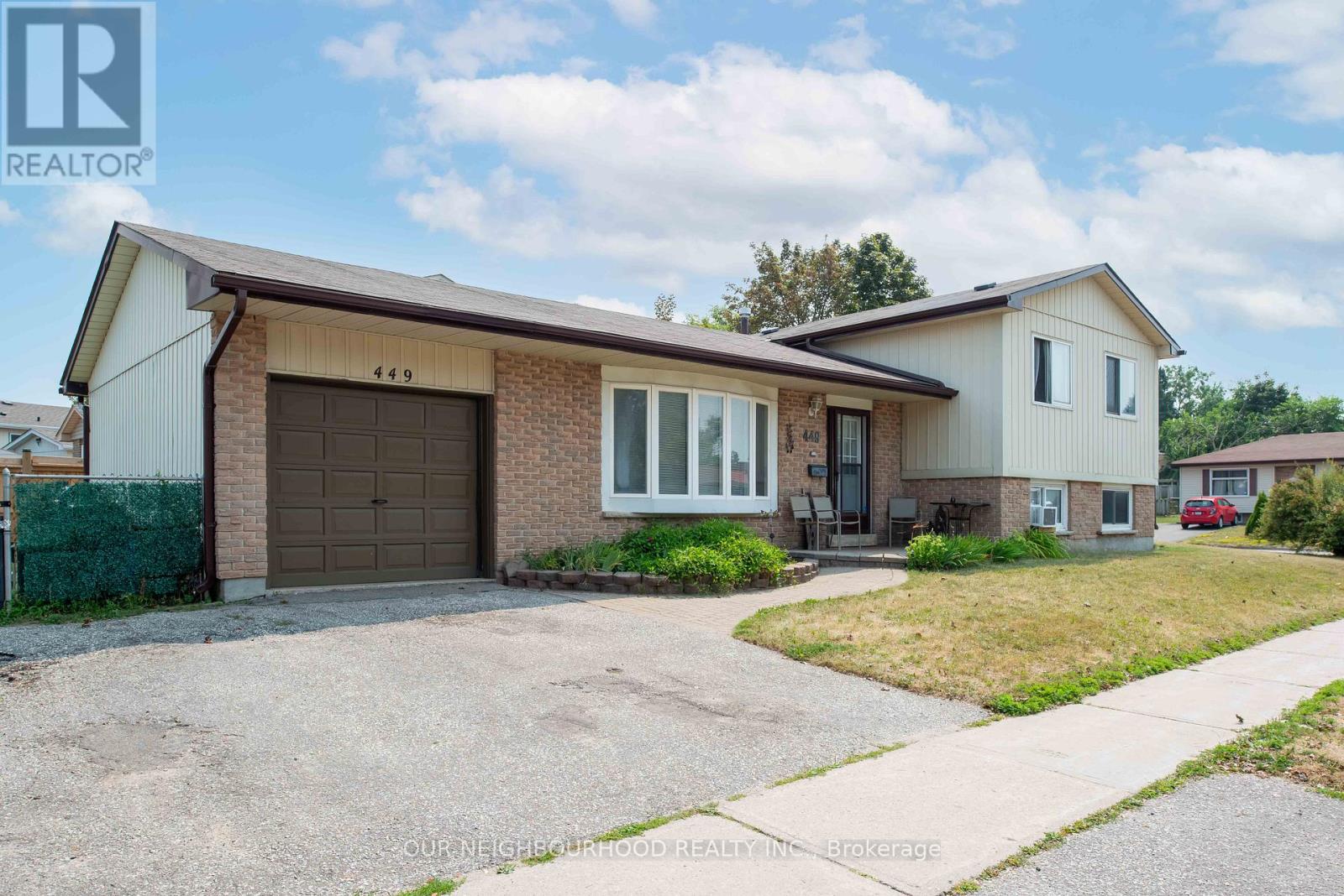 449 Leacock Dr, Barrie, ON L4N 4X6