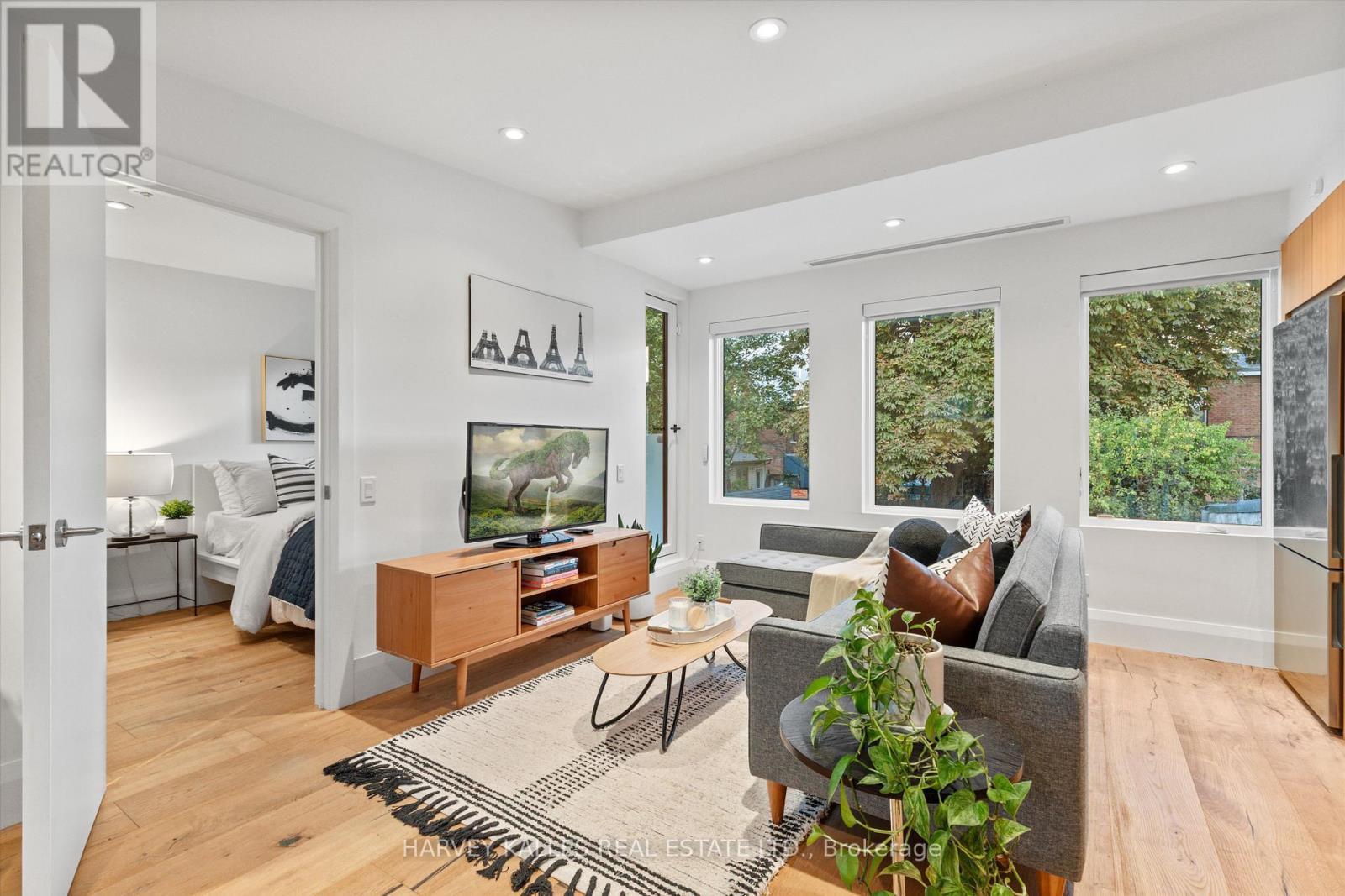 D Unit 786 Ossington Avenue, Toronto Dovercourt-wallace Emerson-junction, ON M6G 3V1