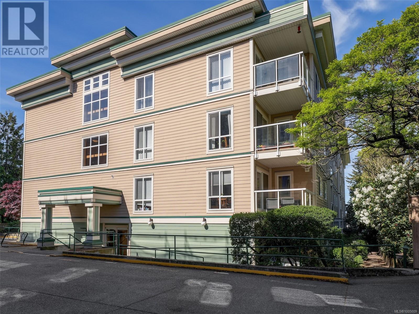 649 Bay St Unit 304 St, Victoria, BC V8T 5H8