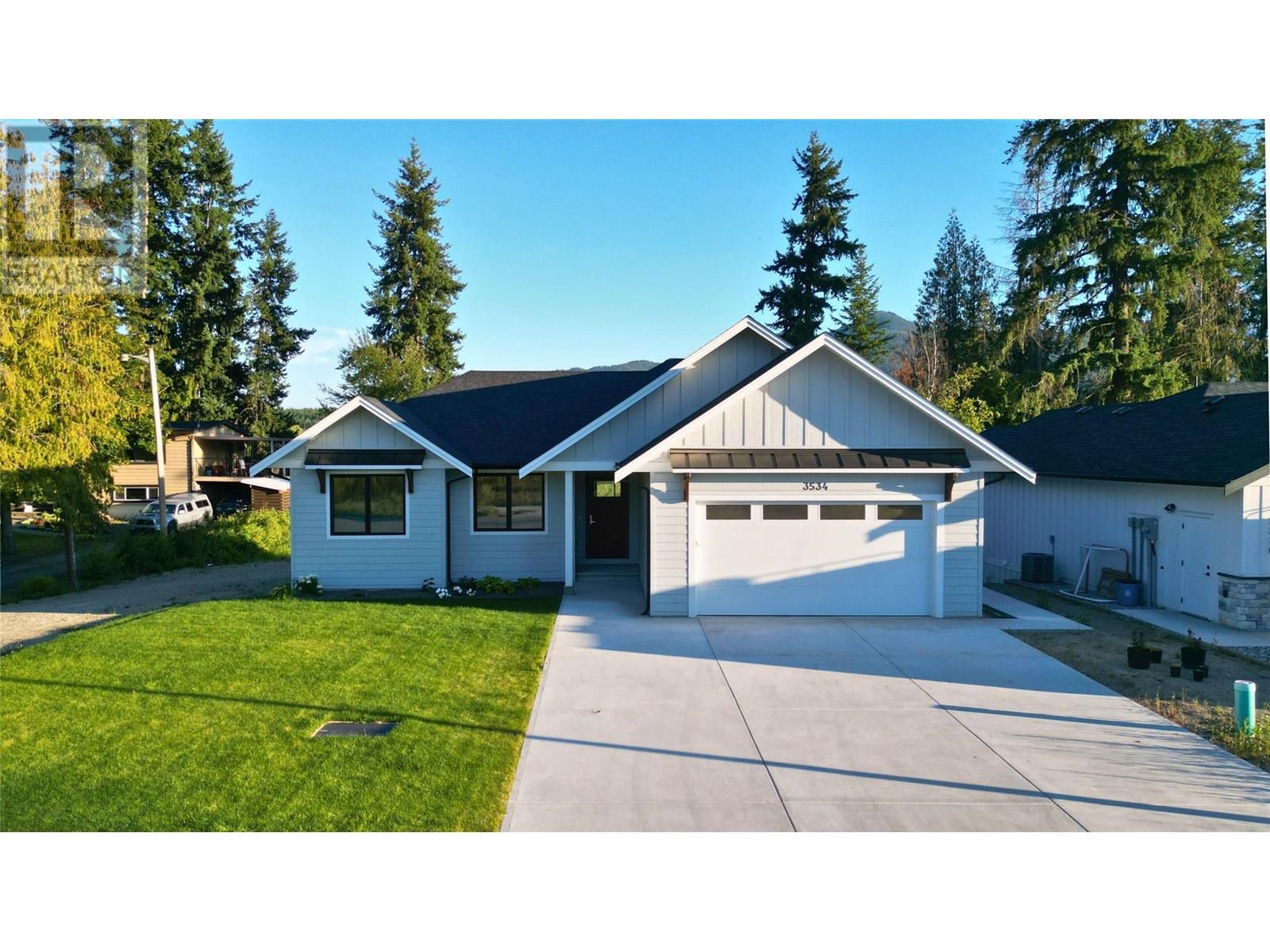 16 Avenue Ne Unit 3534, Salmon Arm, BC V1E 1Z3
