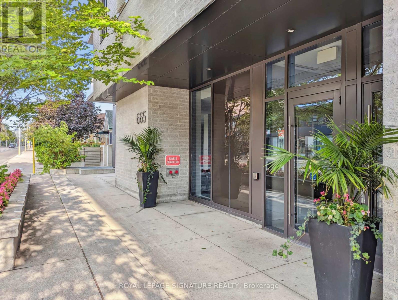 7 665 Kingston Rd, Toronto, ON M4E 0B6