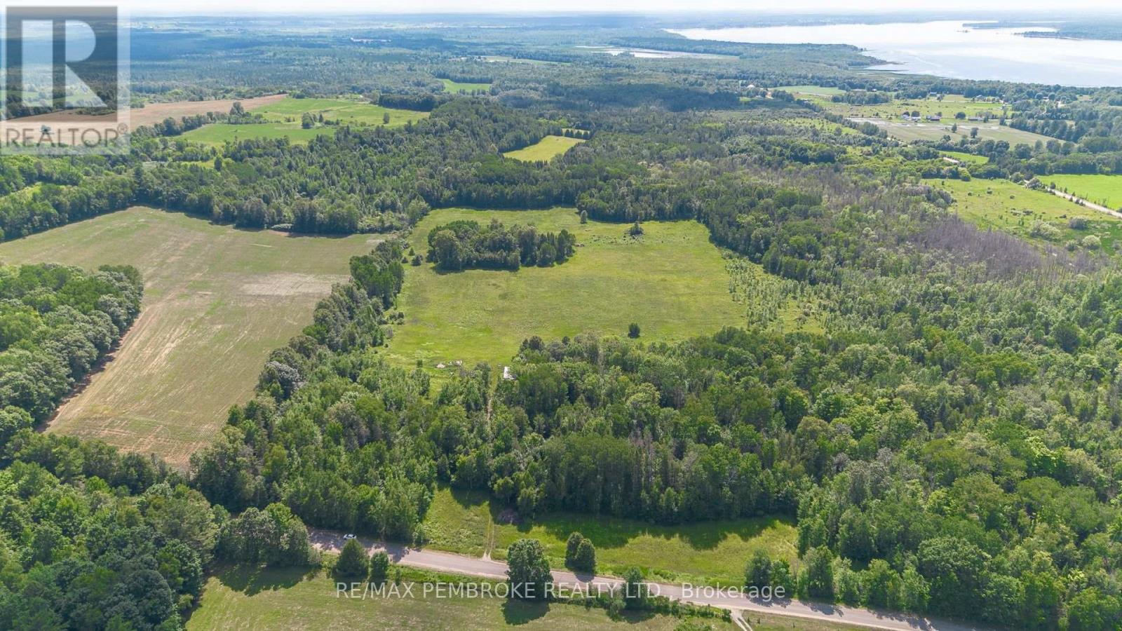 2421 Pleasant Valley Rd, Whitewater Region, ON K0J 2L0