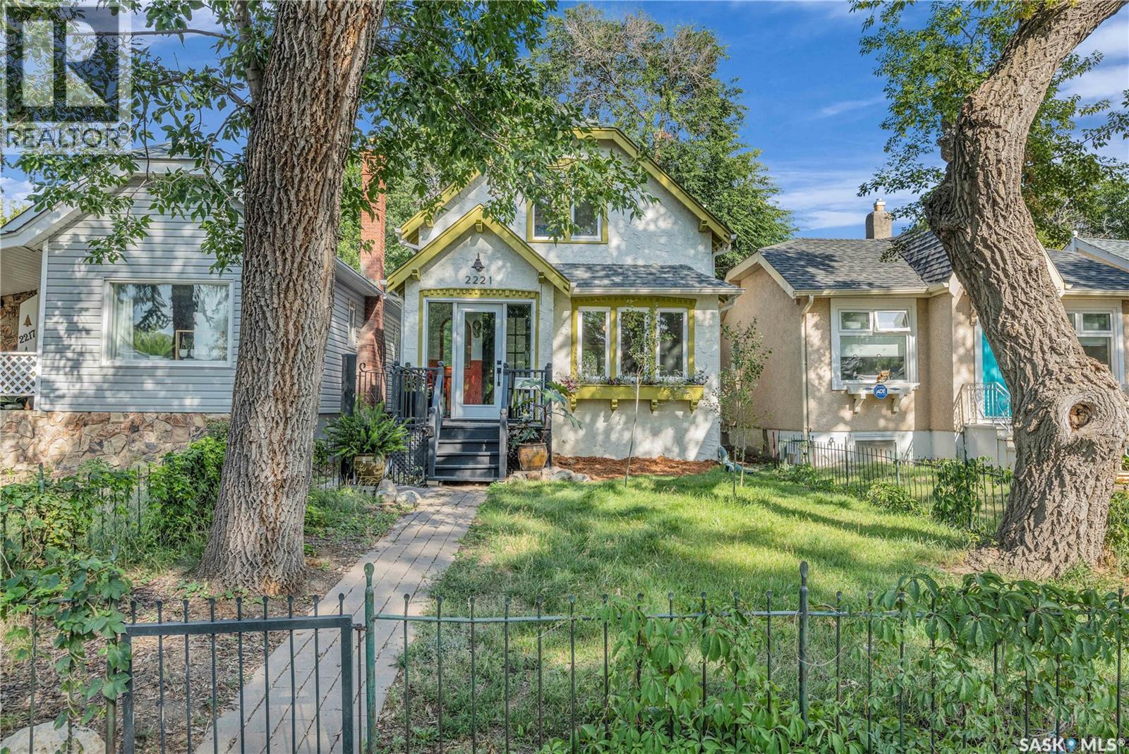 2221 Princess St, Regina, SK S4T 3Z9