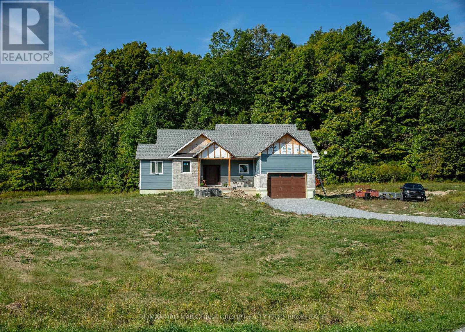 1054 Cranberry Cove Ln, South Frontenac, ON K0H 1H0