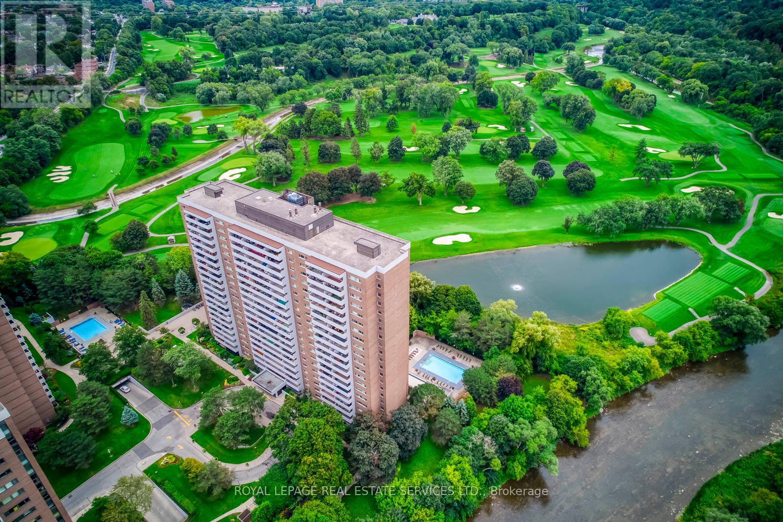 405 240 Scarlett Rd, Toronto, ON M6N 4X4