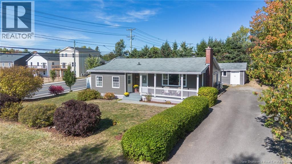 114 Westview St, Fredericton, NB E3A 1W9