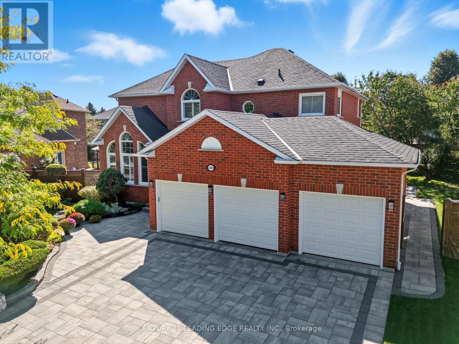 2308 Abbott Cres, Pickering, ON L1X 2T5