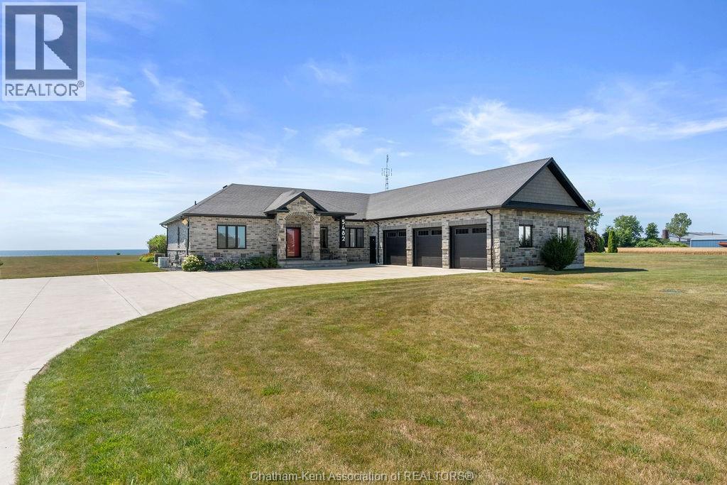 5482 Talbot Trl, Chatham-Kent, ON N0P 1W0