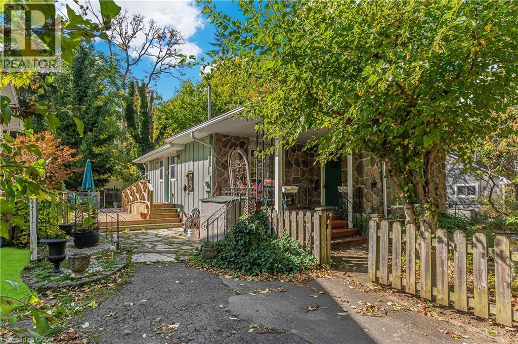 16 Wyckliffe Ave, Niagara-on-the-lake, ON L0S 1T0