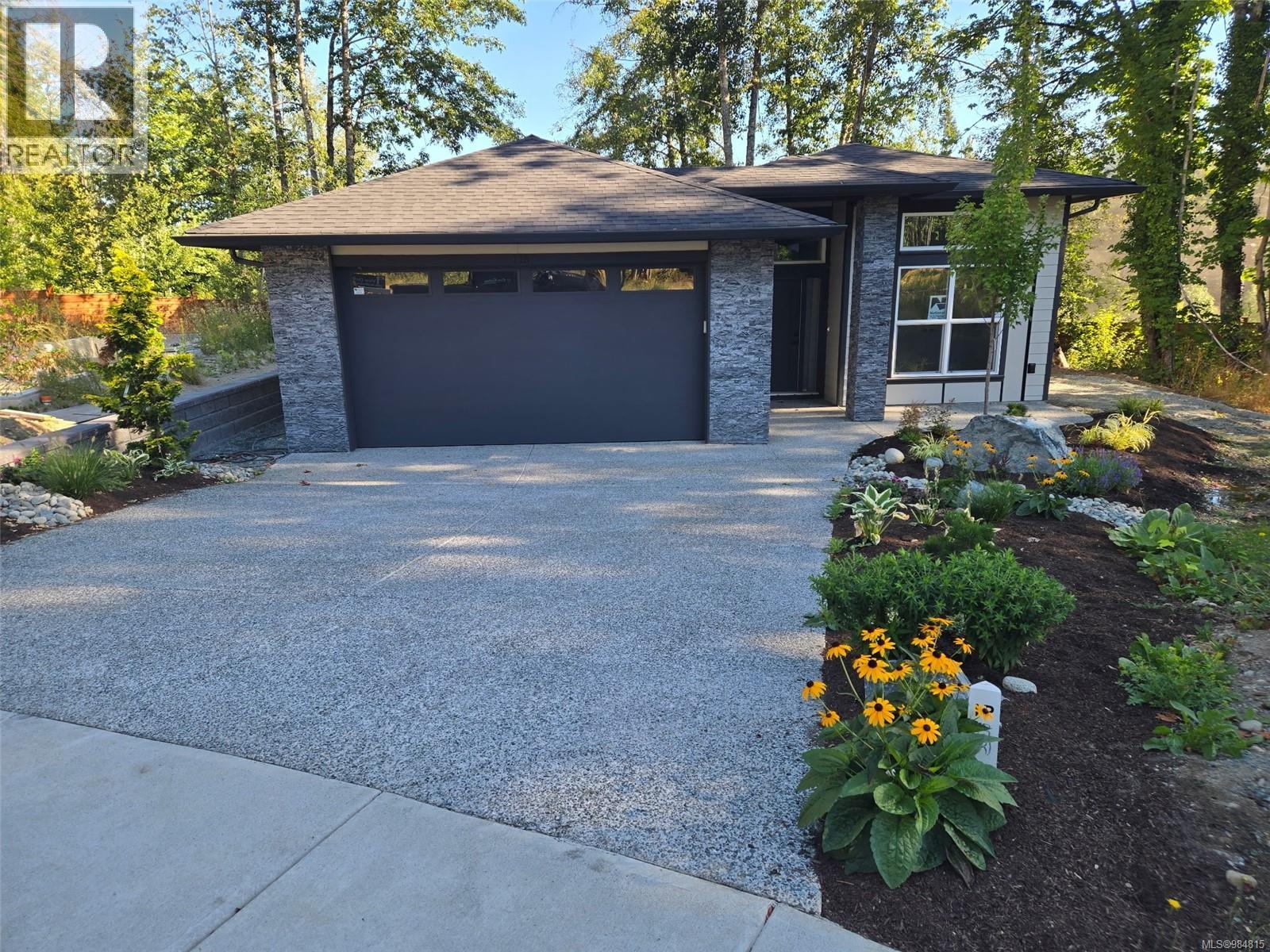 115 Bald Eagle Cres, Ladysmith, BC V9G 0C2