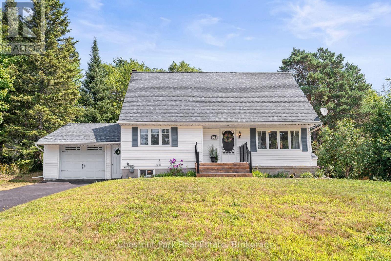 25 Eagle Lake Rd, South River, ON P0A 1X0