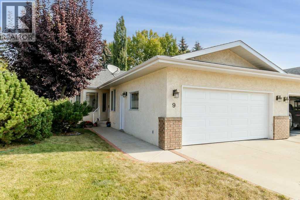 9 Dunn Close, Red Deer, AB T4R 2M6