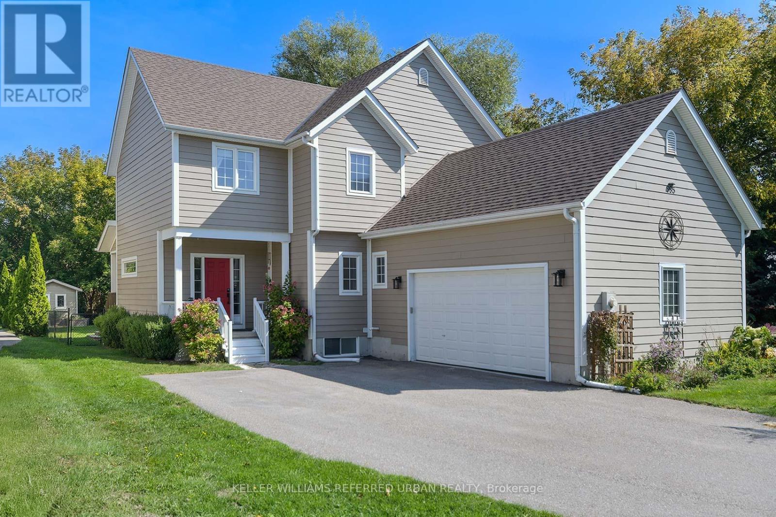 995 Chapman St, Innisfil, ON L0L 1C0