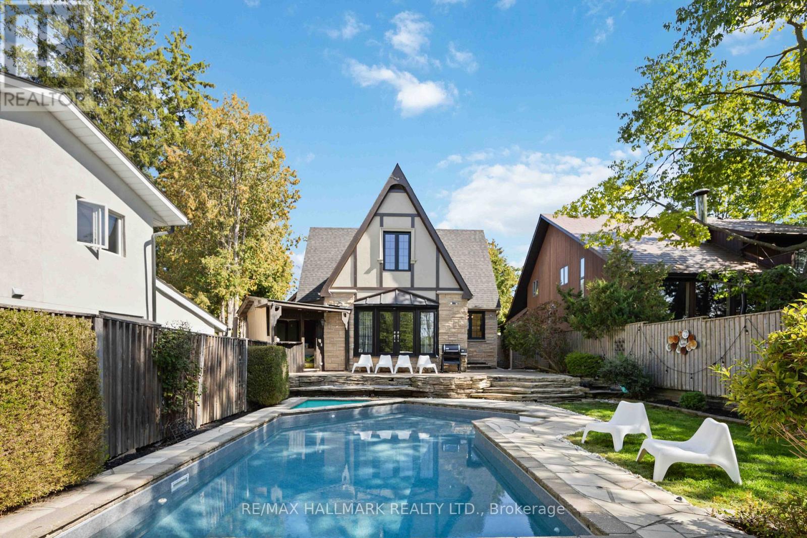 386 Woodgrange Ave, Pickering, ON L1W 2B3