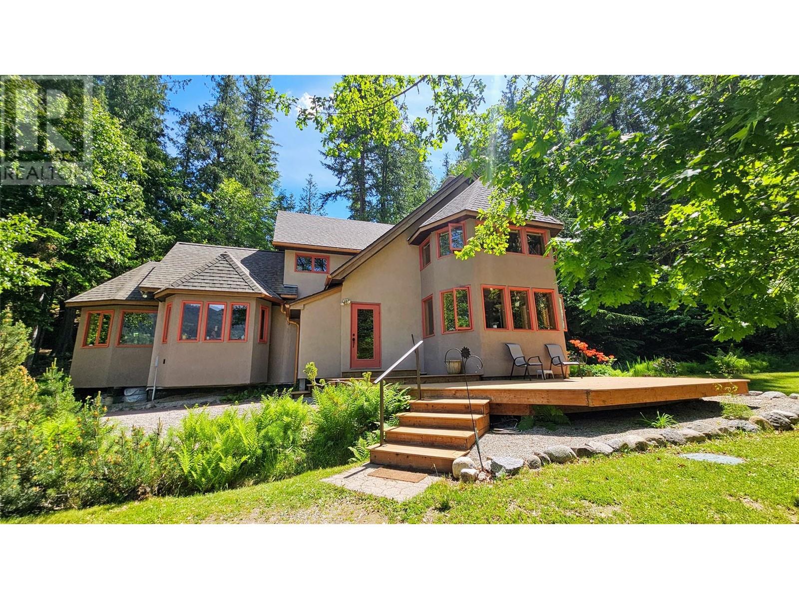 8496 B Procter East Rd, Procter, BC V1L 0B7