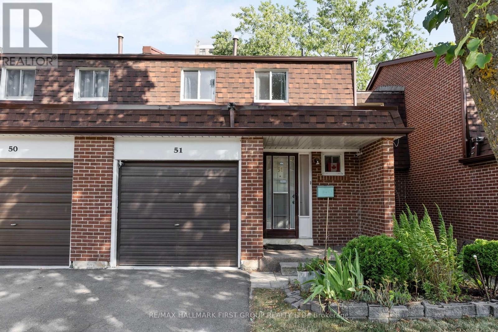 51 3025 Cedarglen Gate, Mississauga, ON L5C 2V7