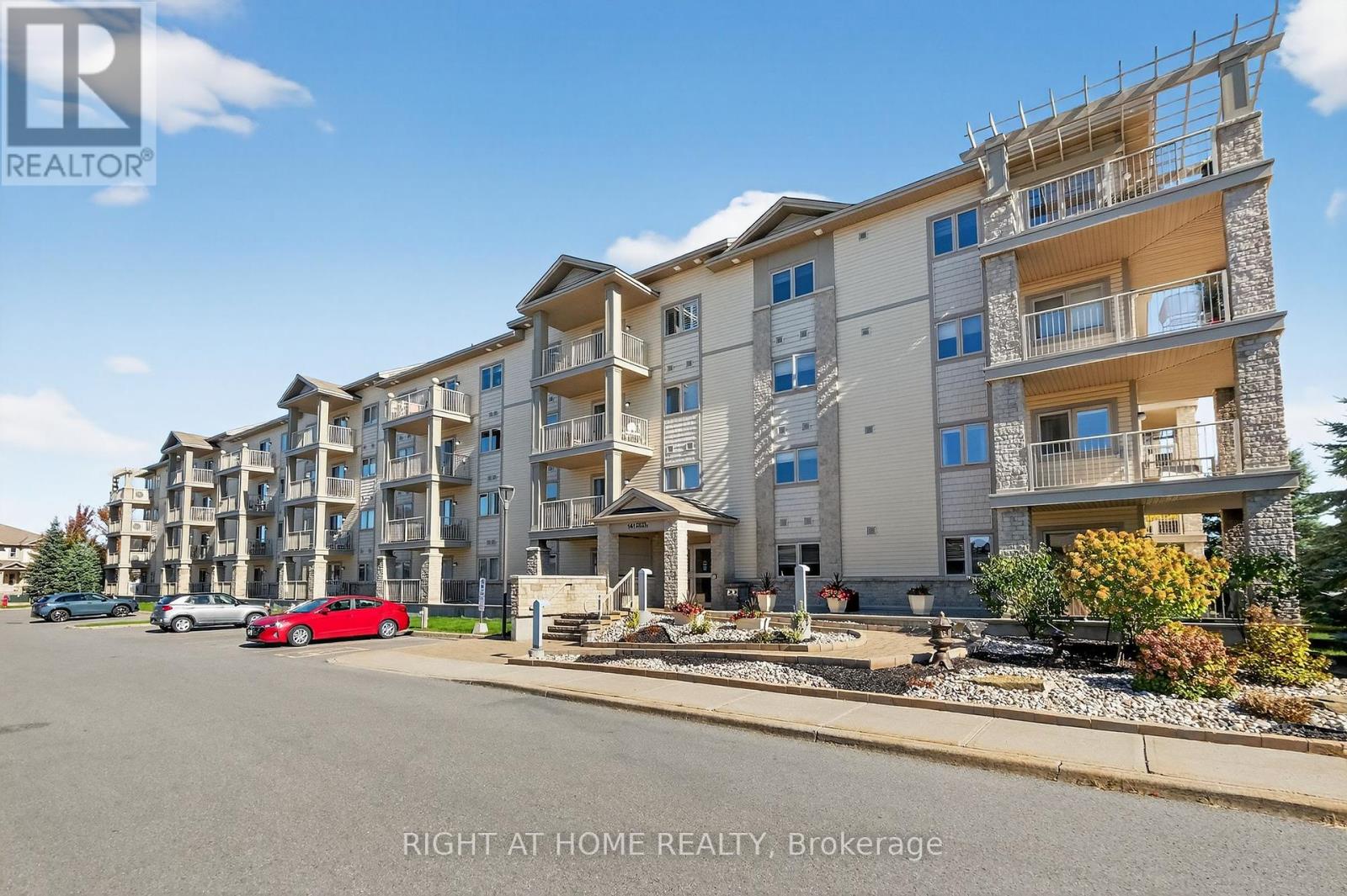 306 141 Potts Private, Ottawa, ON K4A 0X9