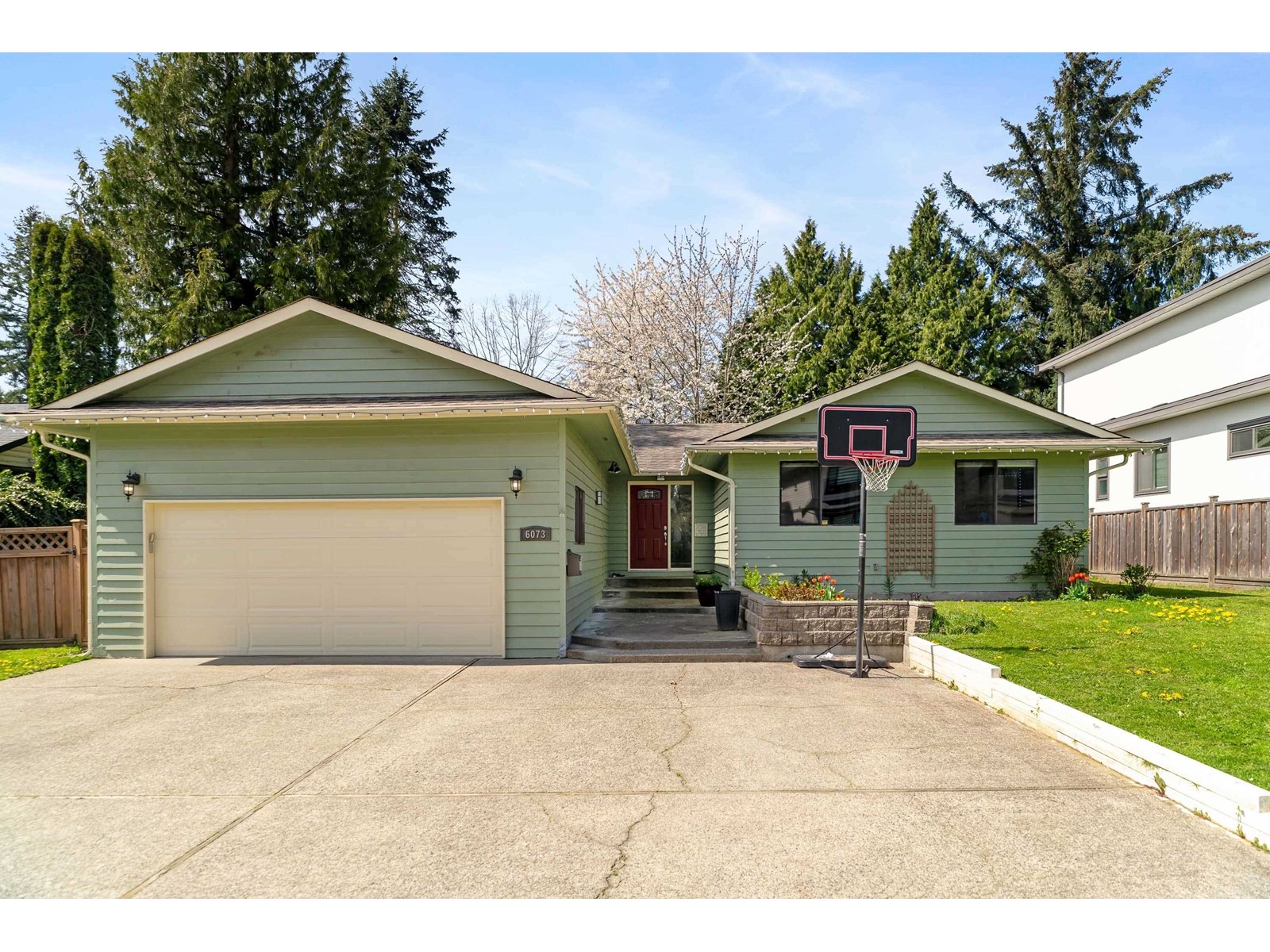 172 Street Unit 6073 #b, Surrey, BC V3S 6G6