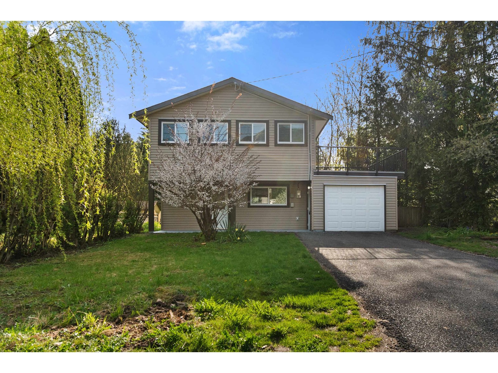 840 7th Avenue, Hope, BC V0X 1L4