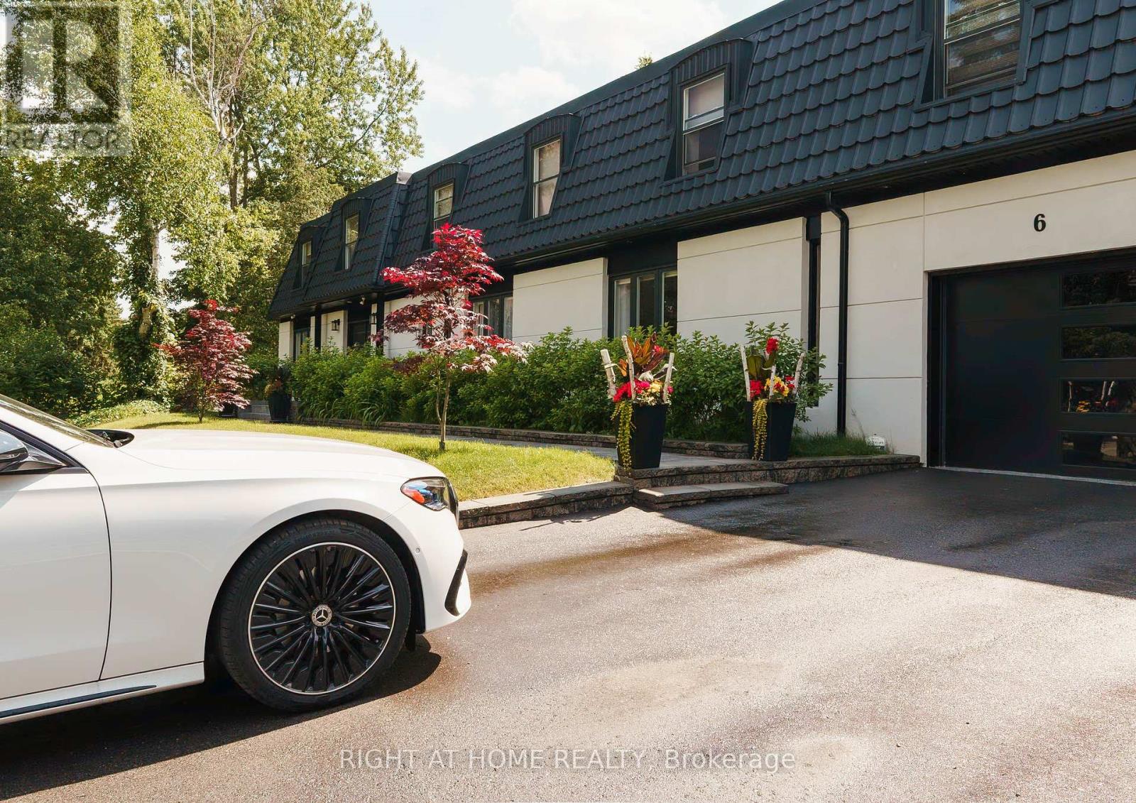 6 Ladyslipper Ct N, Markham Bayview Glen, ON L3T 2S4