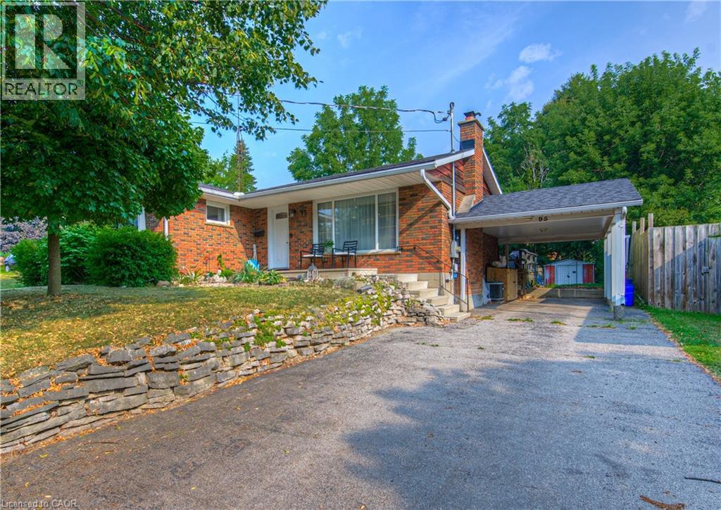 95 Silver St, Brant, ON N3L 1T8