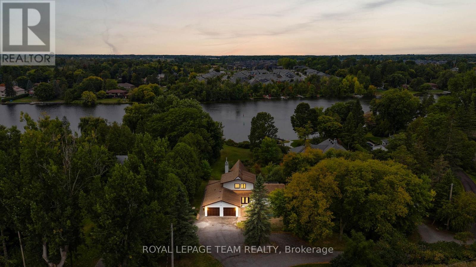 1376 River Rd, Ottawa, ON K4M 1B4