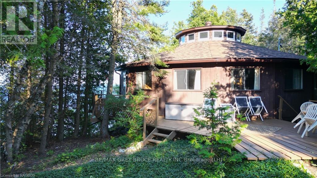 8 Carter Rd, Northern Bruce Peninsula, ON N0H 1W0