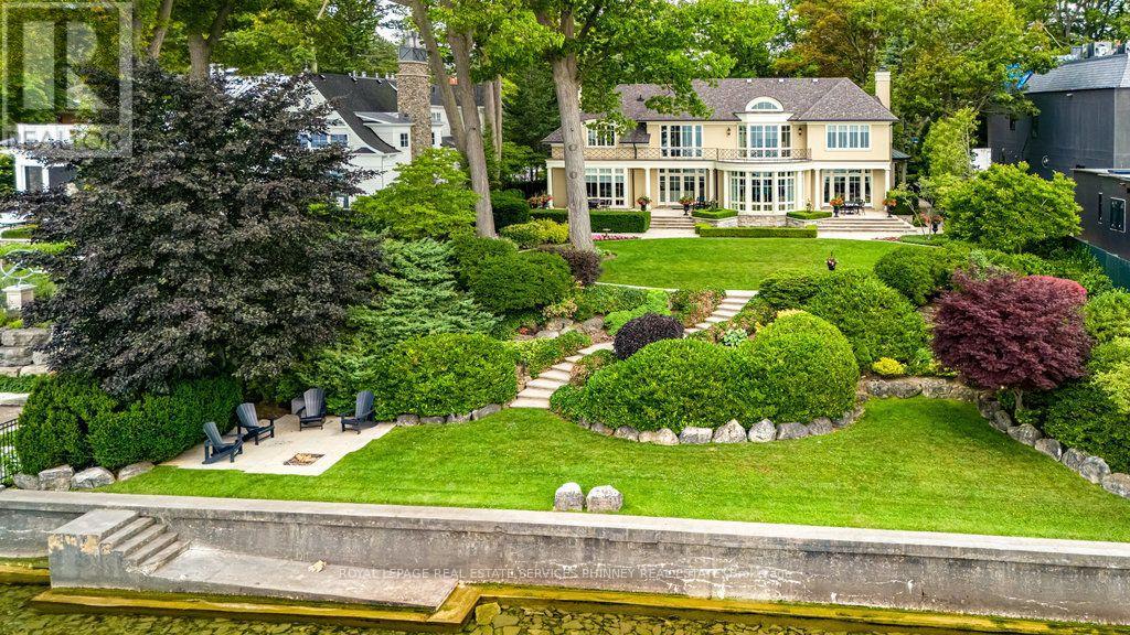 6 Ennisclare Dr W, Oakville, ON L6J 4N2