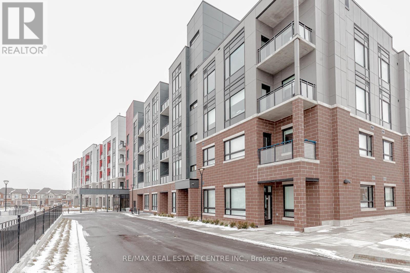 310 3265 Carding Mill Trl, Oakville Go Glenorchy, ON L6M 0W6