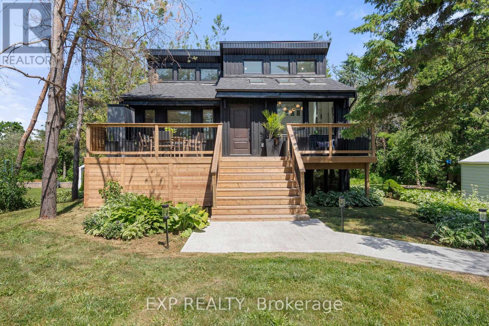 24 Shelswell Blvd, Oro-Medonte, ON L0L 2E0