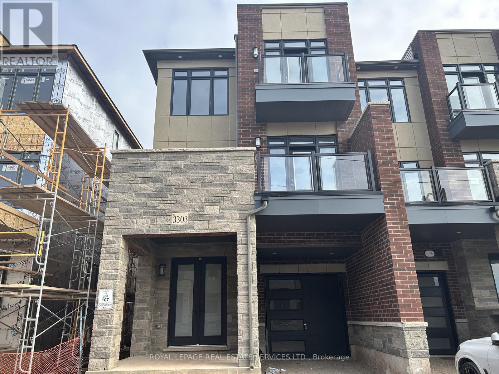 3303 Taha Gdns, Oakville Go Glenorchy, ON L6M 5R9