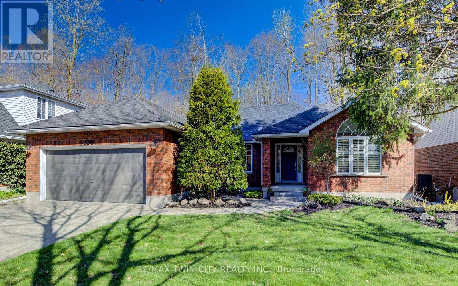 439 Northlake Dr, Waterloo, ON N2V 1Y6