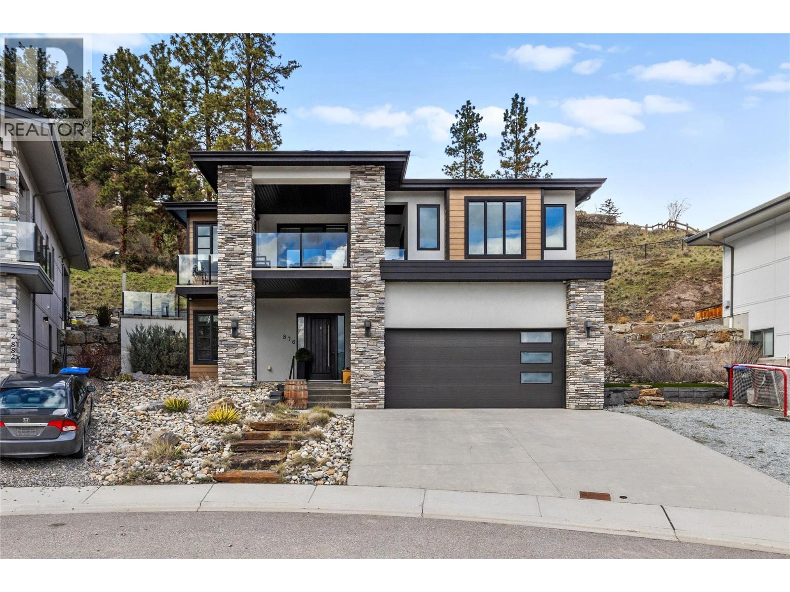 876 Boynton Pl, Kelowna, BC V1V 2Y1