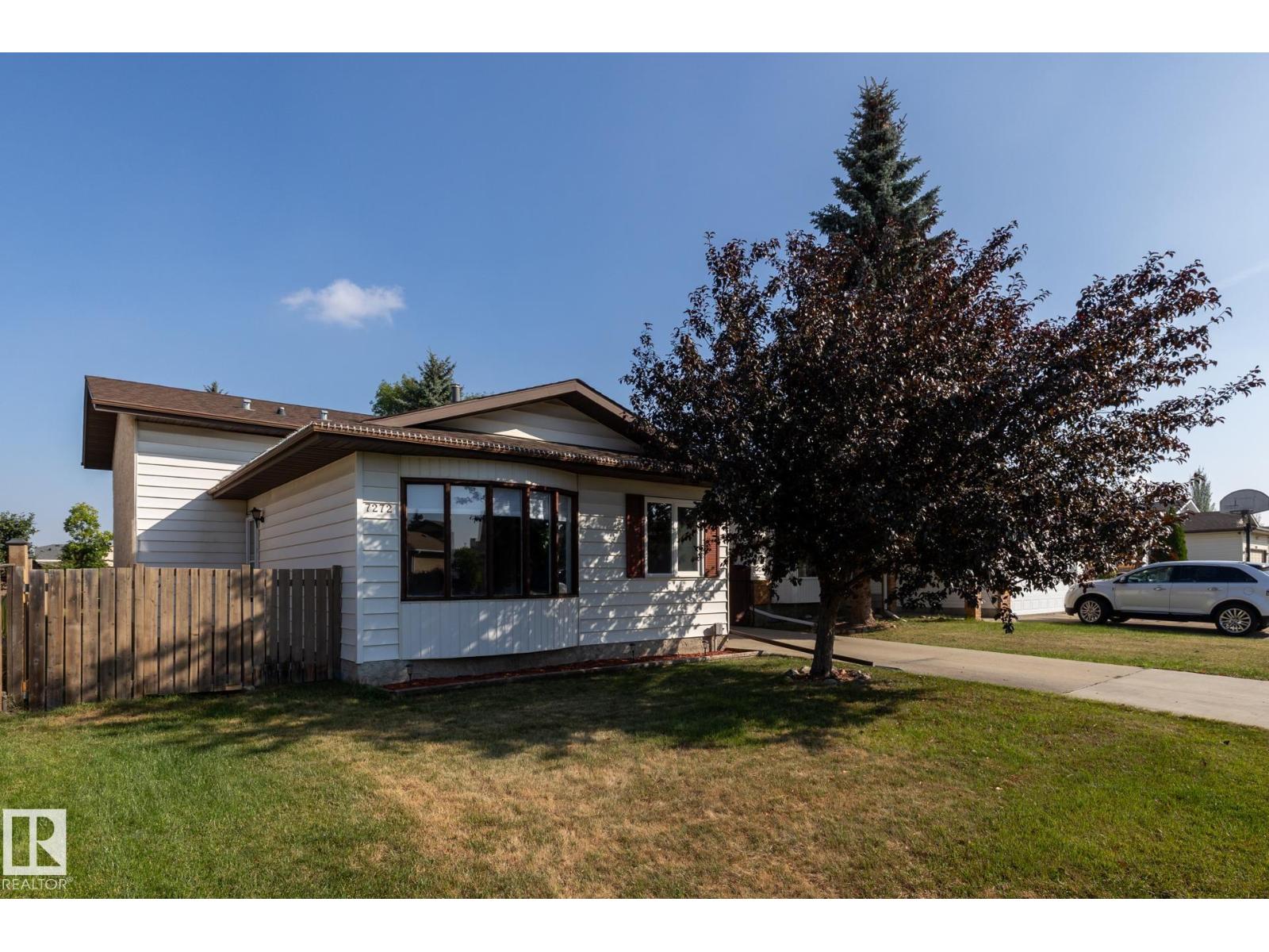 152 Av Nw Unit 7272 #c, Edmonton, AB T5C 3N2