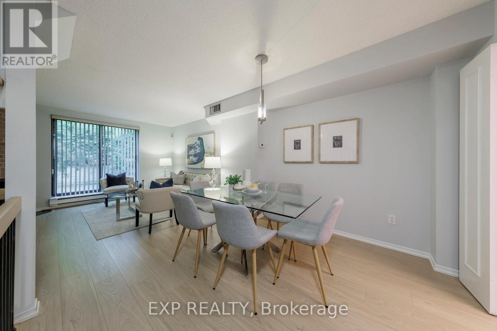 25 Dundonald St, Toronto, ON M4Y 1K3