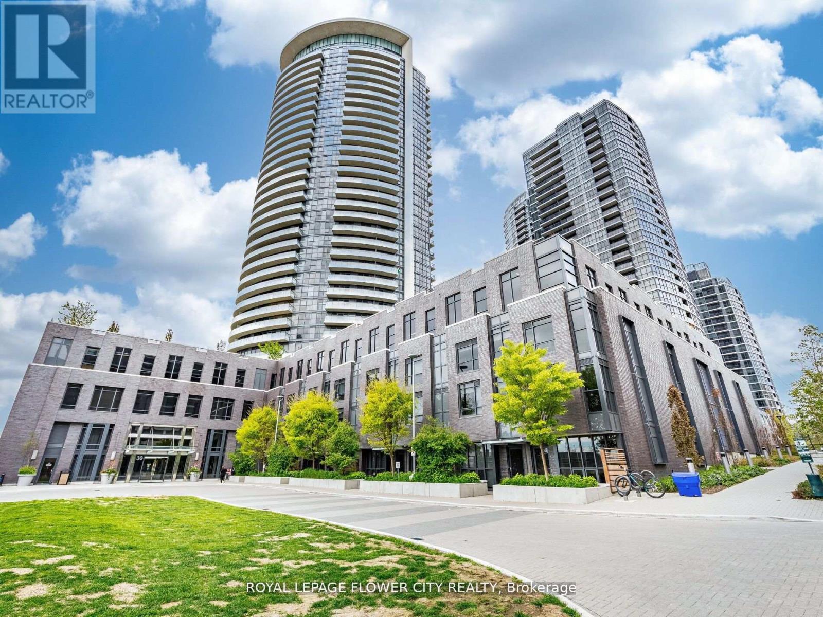 2804 30 Gibbs Rd, Toronto, ON M9B 0E4