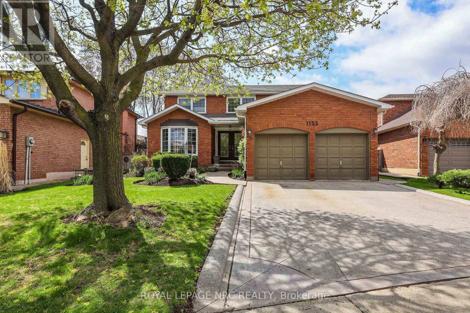 1152 Rushbrooke Dr, Oakville, ON L6M 1K1