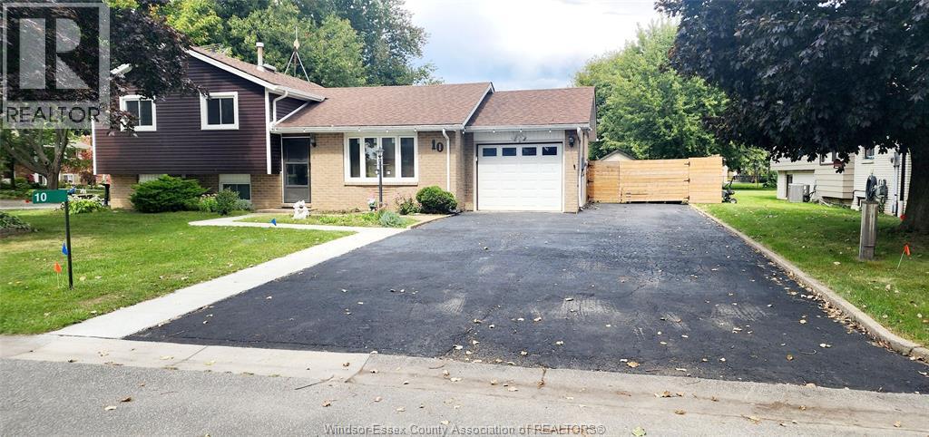 10 Durango, Amherstburg, ON N0R 1G0