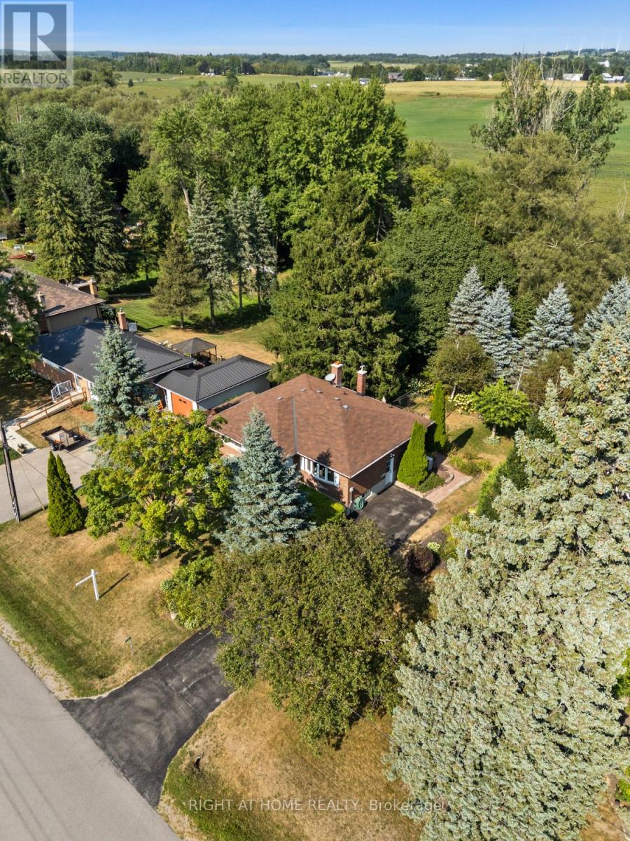 5741 Ochonski Rd, Clarington, ON L0B 1M0
