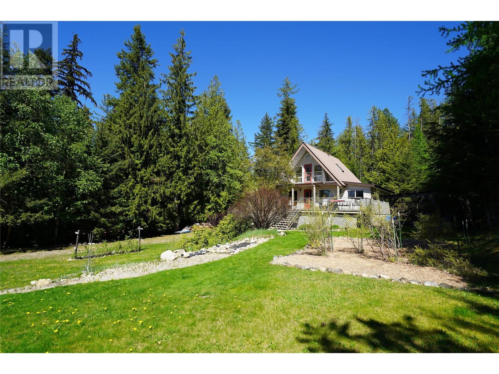425 Alexander Rd, Procter, BC V1L 0B5