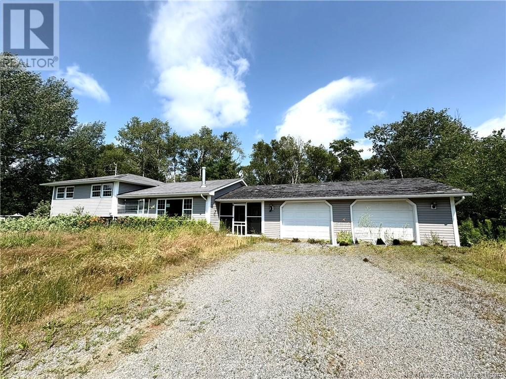 9 Lowlands Rd, Hoyt, NB E5L 2J4
